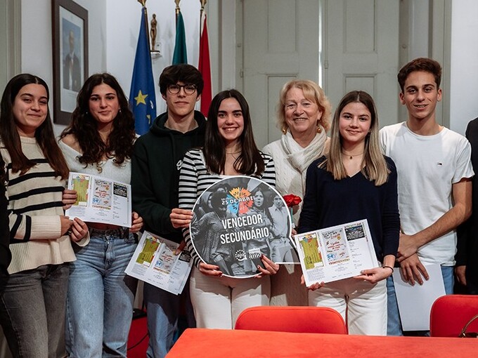 Jovens de Ourém apresentam ideias para assinalar a Revolução dos Cravos